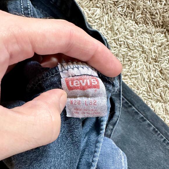 90s Vintage Levi’s Gray Jeans Made in USA Women’s Size 28x32 - Picture 8 of 14